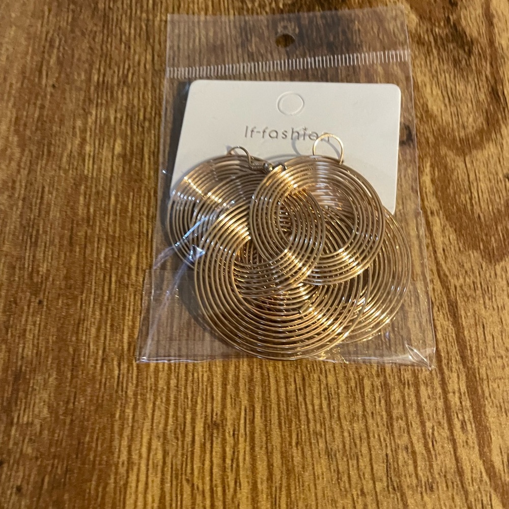 If fashion costume jewelry, gold earrings-NWT
